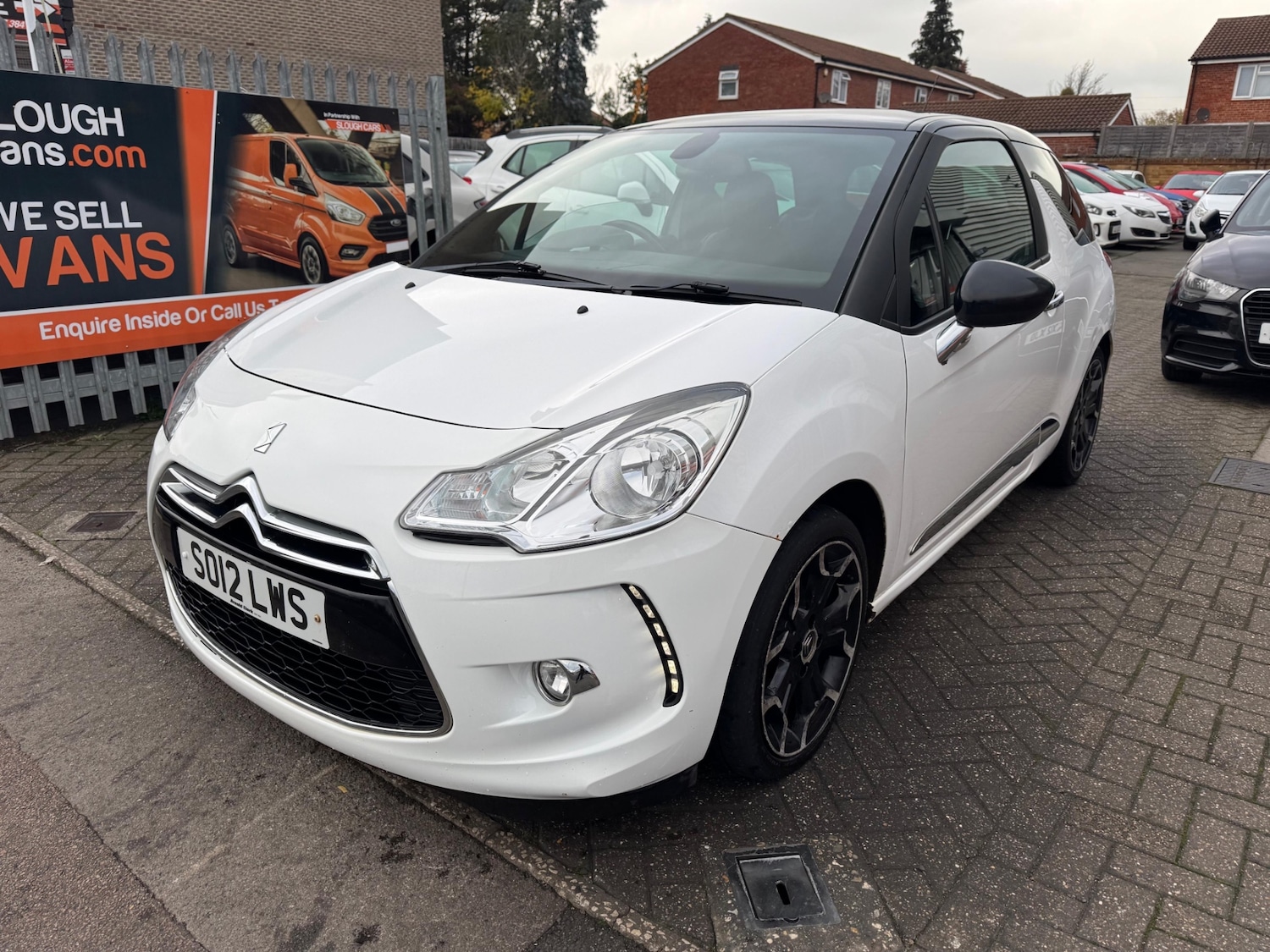 Used Citroen DS3 2012 for sale - 76504545: Photo 2