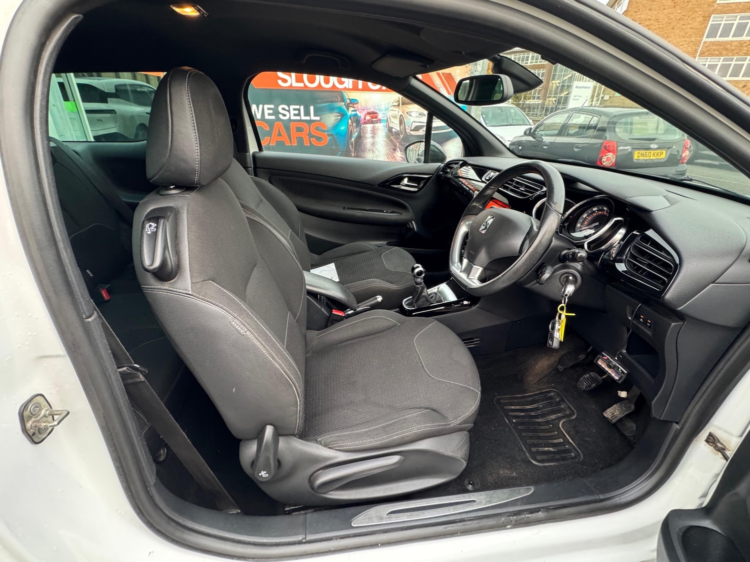 Used Citroen DS3 2012 for sale - 76504545: Photo 6