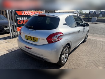 Used Peugeot 208 2013 for sale - 78352761: Photo