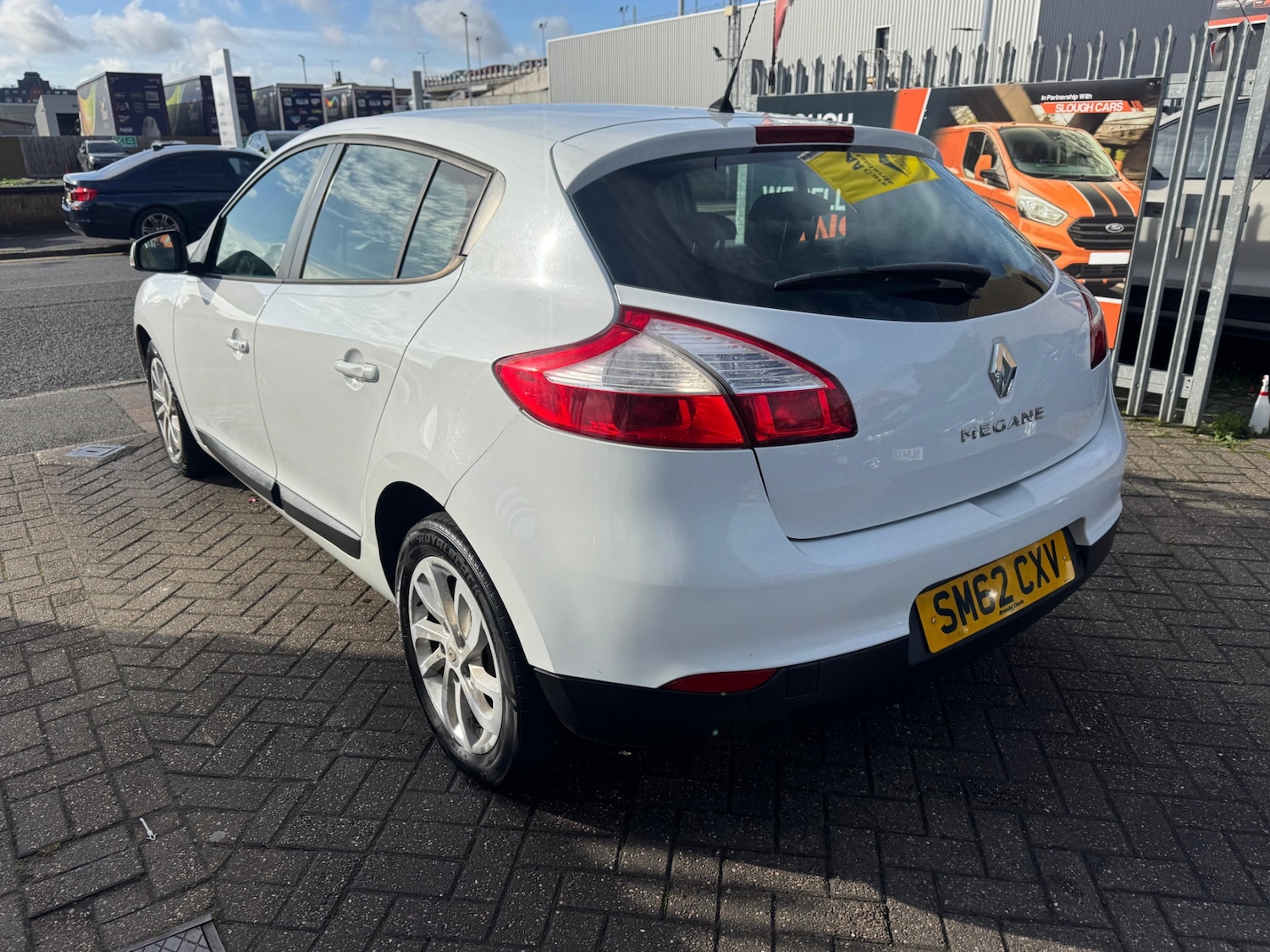 Used Renault Megane 2013 for sale - 76352162: Photo 3