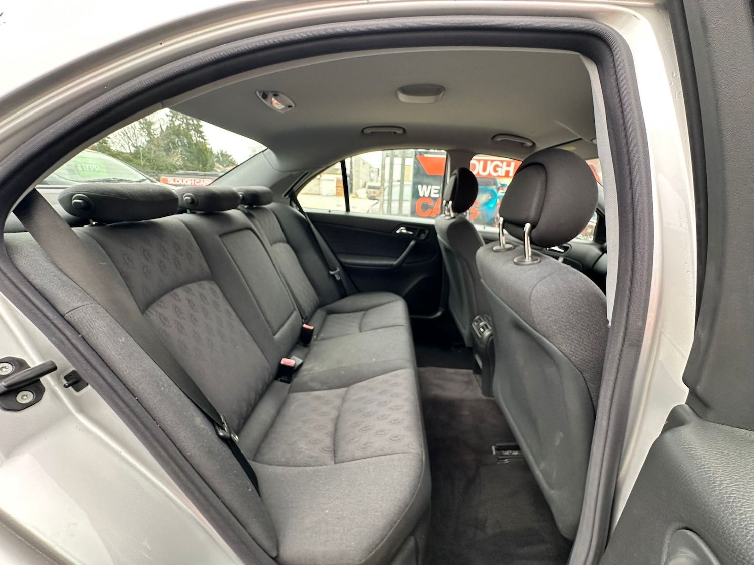 Used Mercedes-Benz C Class 2004 for sale - 77997091: Photo 5