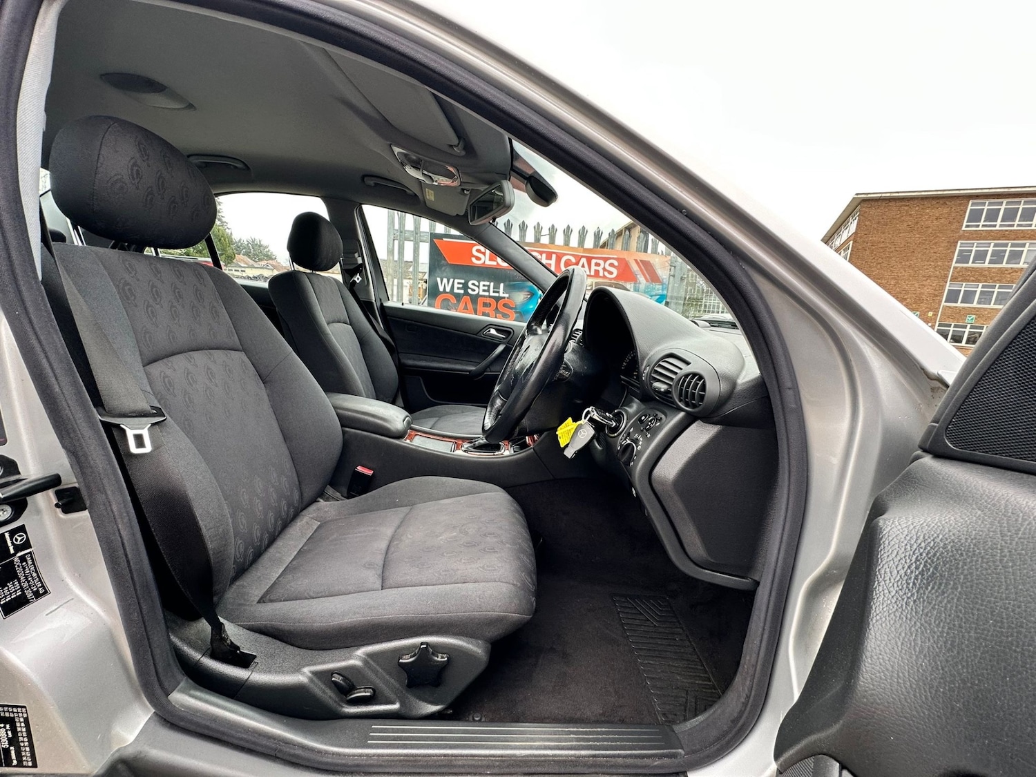 Used Mercedes-Benz C Class 2004 for sale - 77997091: Photo 6