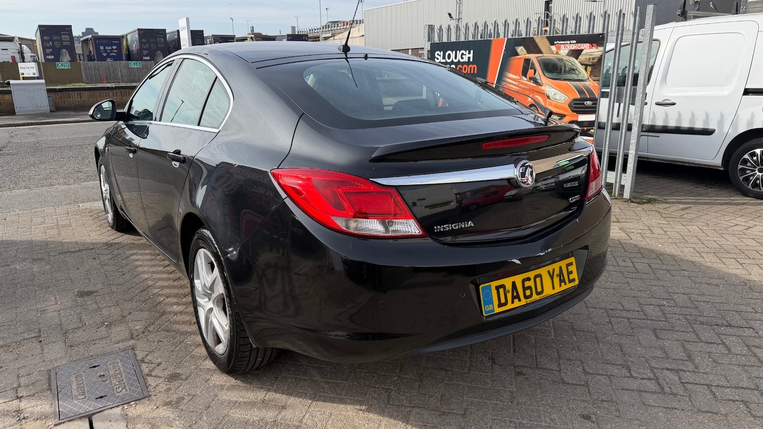 Used Vauxhall Insignia 2011 for sale - 77962035: Photo 3