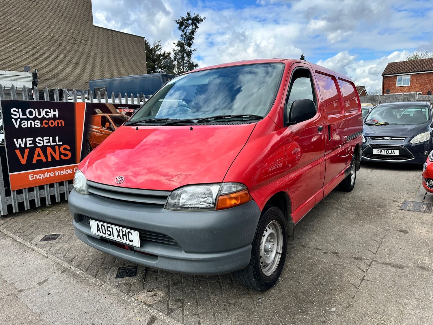 Used Toyota HiAce 2001 for sale - 78080756: Photo 2
