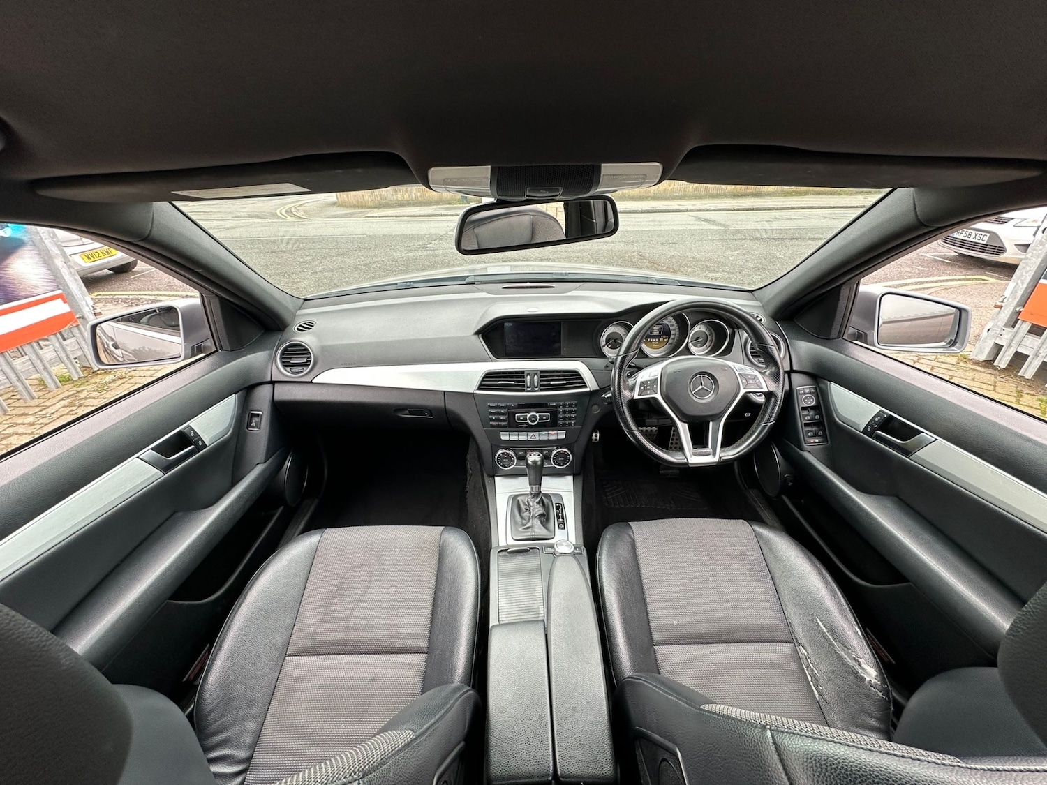 Used Mercedes-Benz C Class 2011 for sale - 77901364: Photo 7