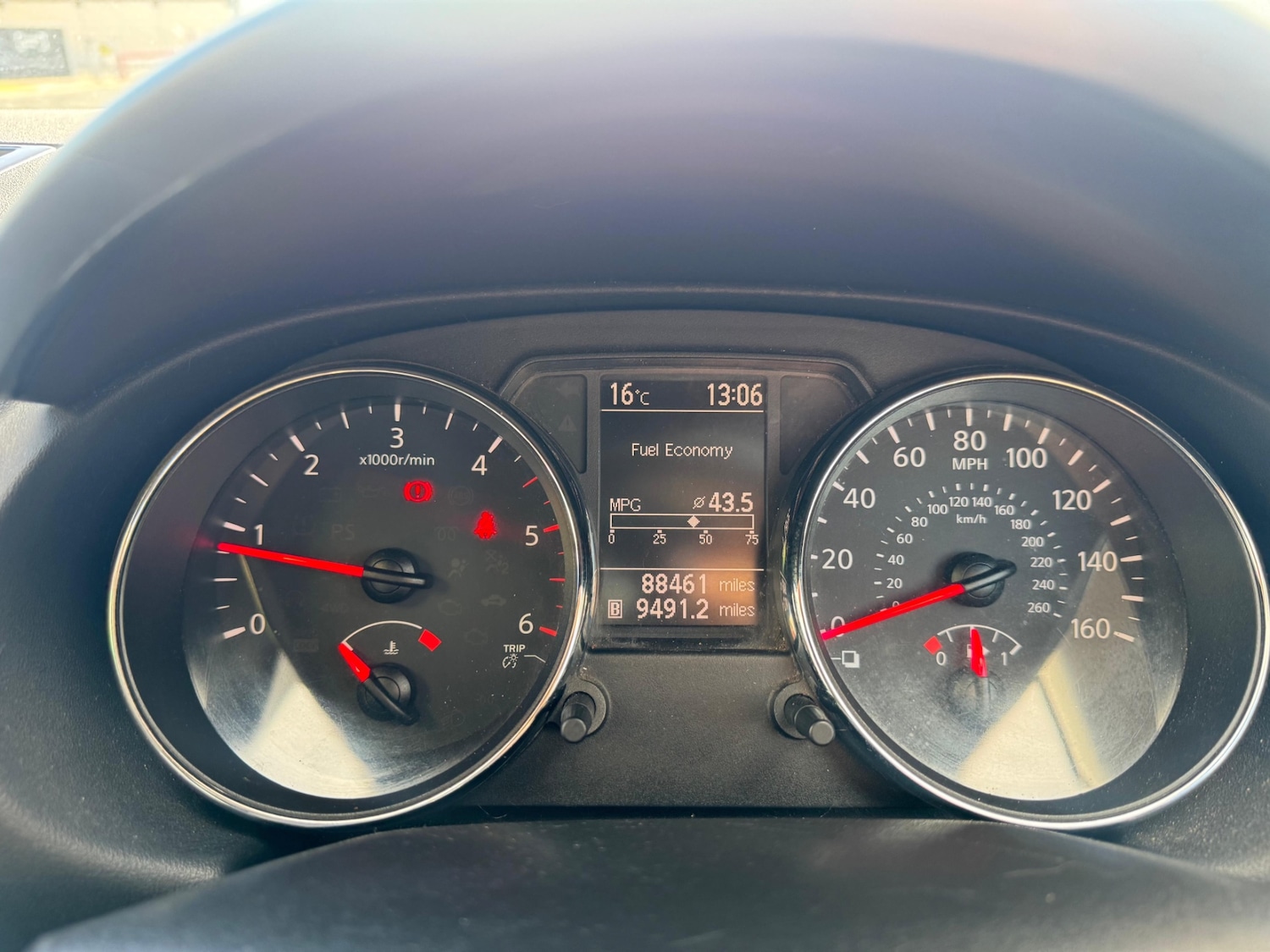 Used Nissan Qashqai 2010 for sale - 76449483: Photo 8