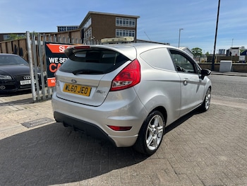 Used Ford Fiesta 2010 for sale - 78424056: Photo