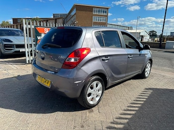 Used Hyundai i20 2010 for sale - 79433734: Photo