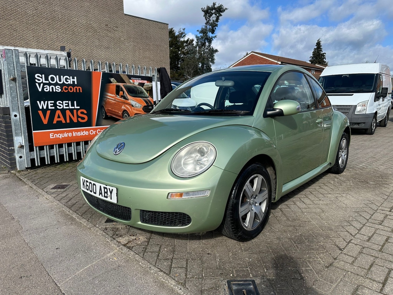 Used Volkswagen Beetle 2006 for sale - 77832054: Photo 2