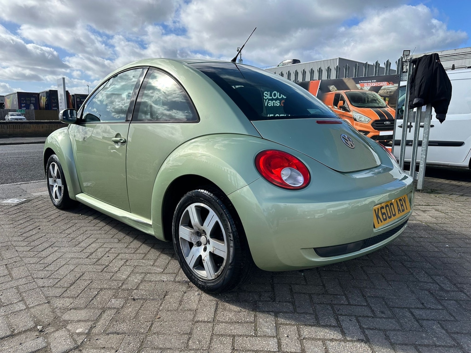 Used Volkswagen Beetle 2006 for sale - 77832054: Photo 3
