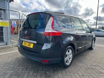 Used Renault Grand Scenic 2011 for sale - 77432804: Photo