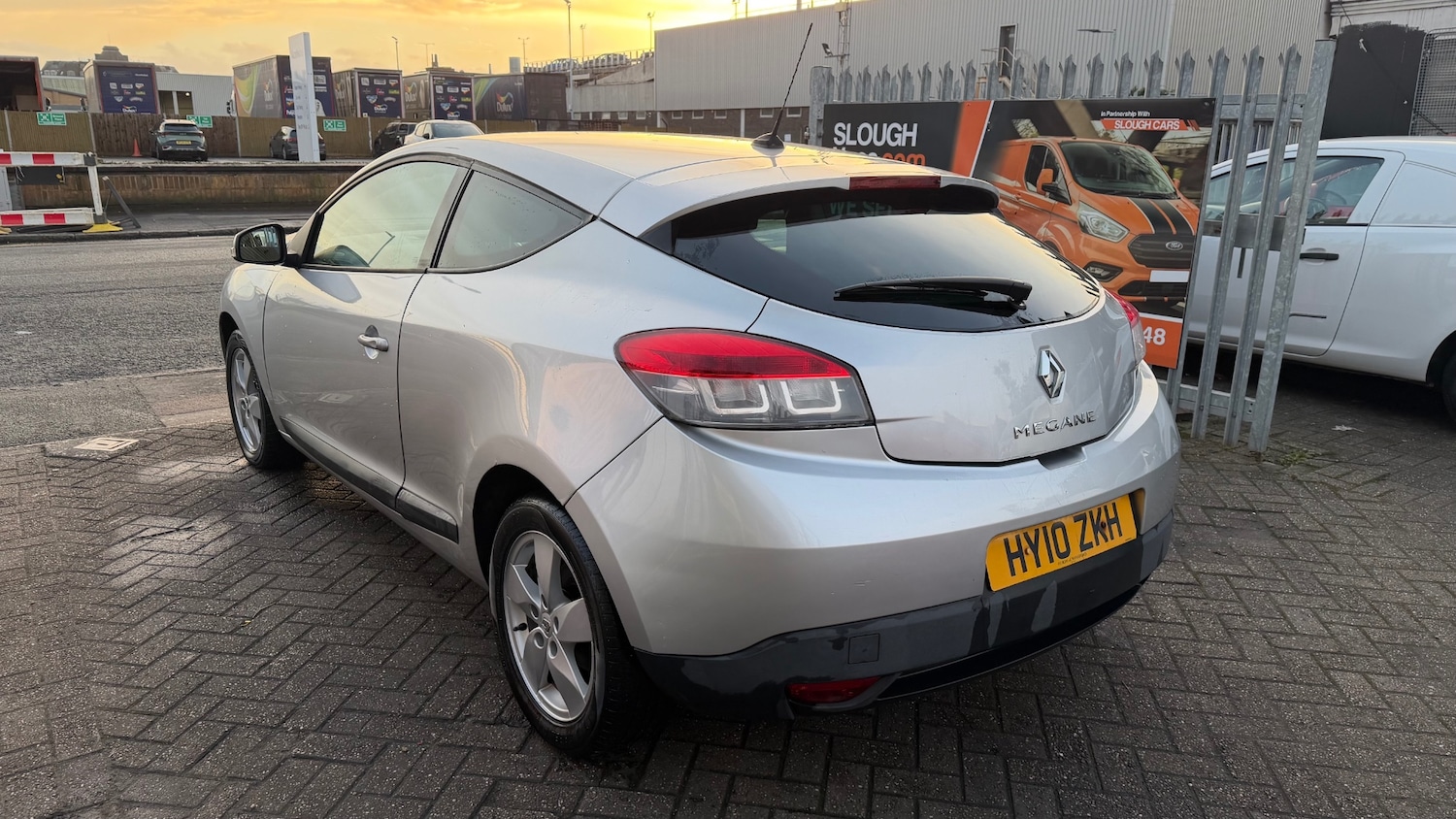 Used Renault Megane 2010 for sale - 77340096: Photo 3