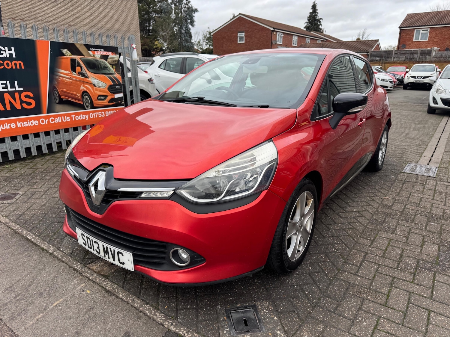Used Renault Clio 2013 for sale - 76553709: Photo 2