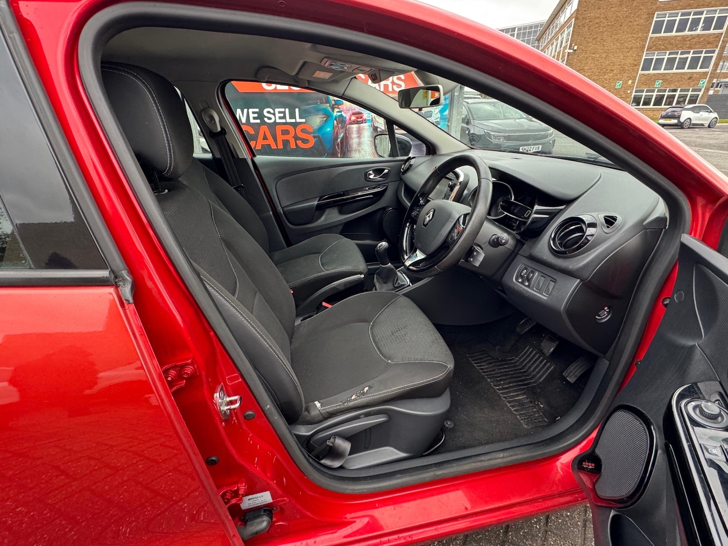 Used Renault Clio 2013 for sale - 76553709: Photo 6