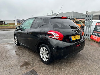 Used Peugeot 208 2014 for sale - 78880258: Photo