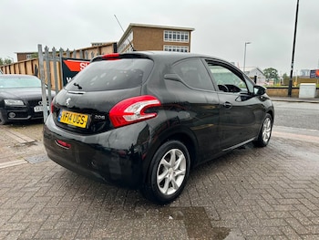Used Peugeot 208 2014 for sale - 78880258: Photo