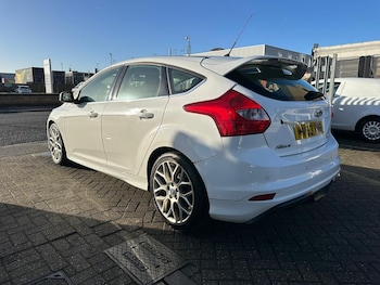 Used Ford Focus 2013 for sale - 77001744: Photo