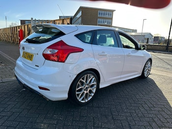 Used Ford Focus 2013 for sale - 77001744: Photo