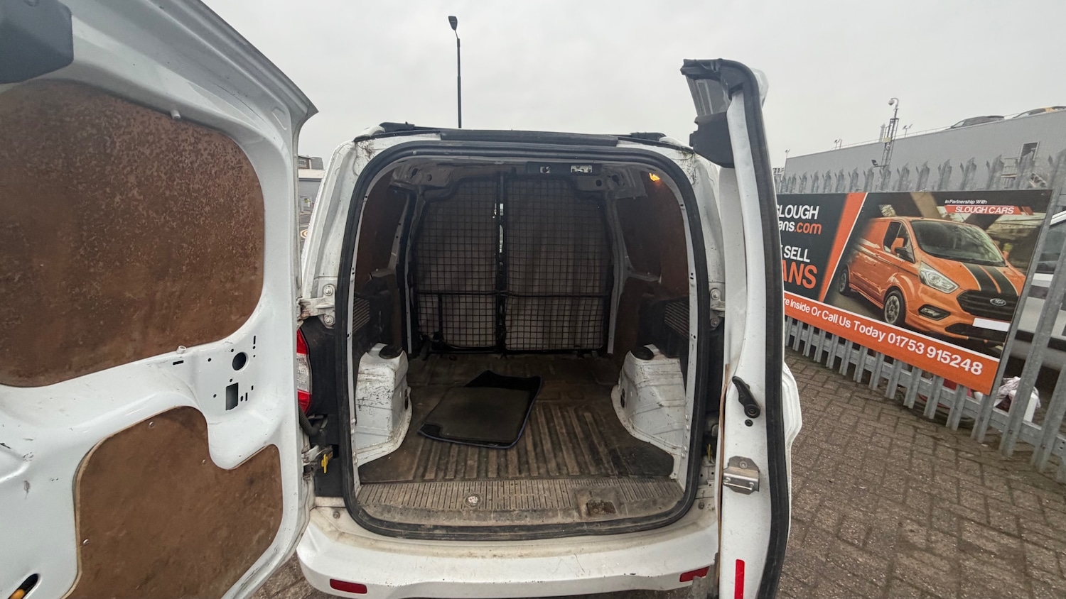 Used Ford Transit Courier 2015 for sale - 77592434: Photo 5