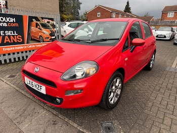 Used Fiat Punto 2016 for sale - 76504554: Photo