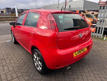 Used Fiat Punto 2016 for sale - 76504554: Photo