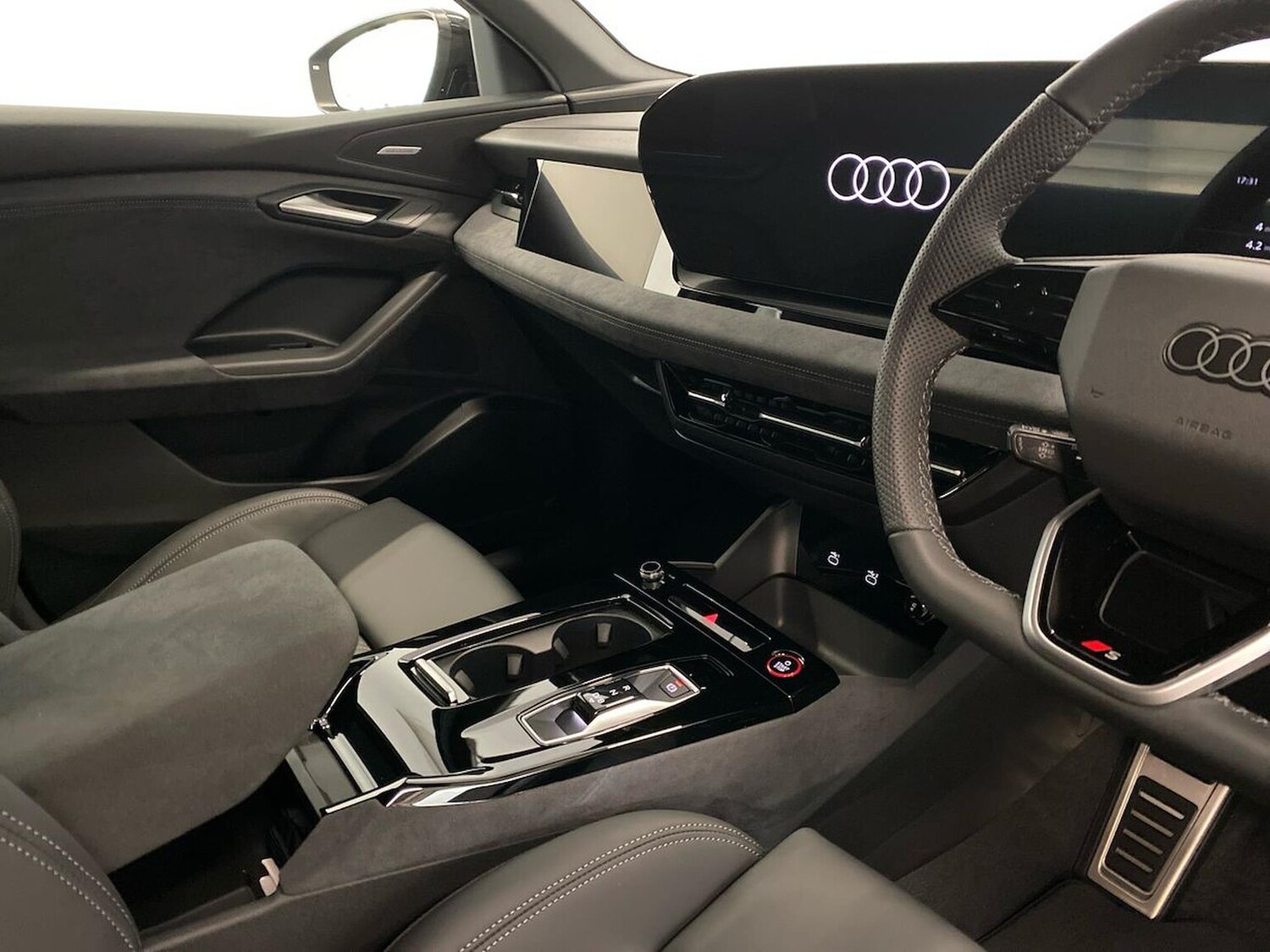 Used Audi Q6 e-tron 2025 for sale - 76770043: Photo 13