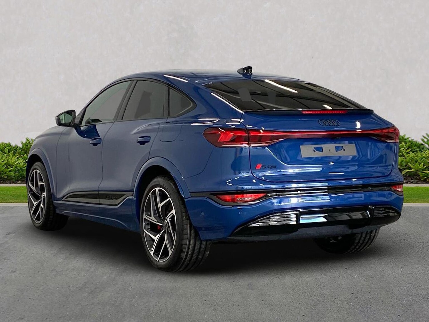 Used Audi Q6 e-tron 2025 for sale - 76770043: Photo 2