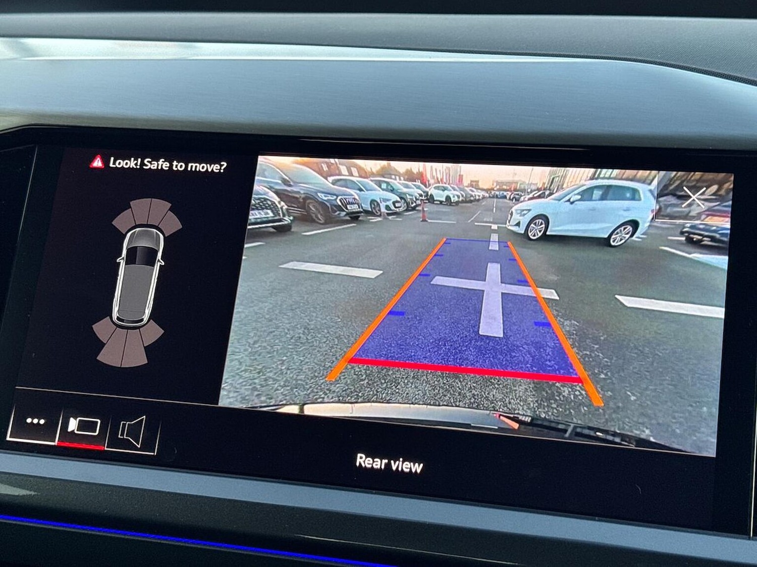 Used Audi Q4 e-tron 2025 for sale - 76853942: Photo 23