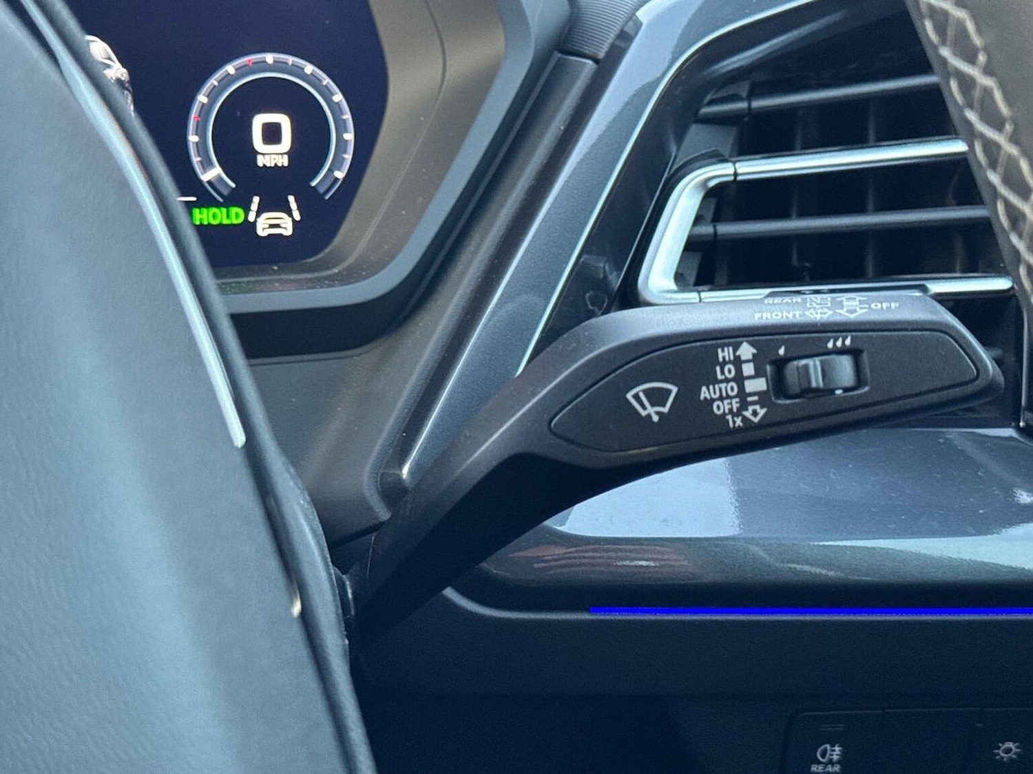 Used Audi Q4 e-tron 2025 for sale - 76853942: Photo 28