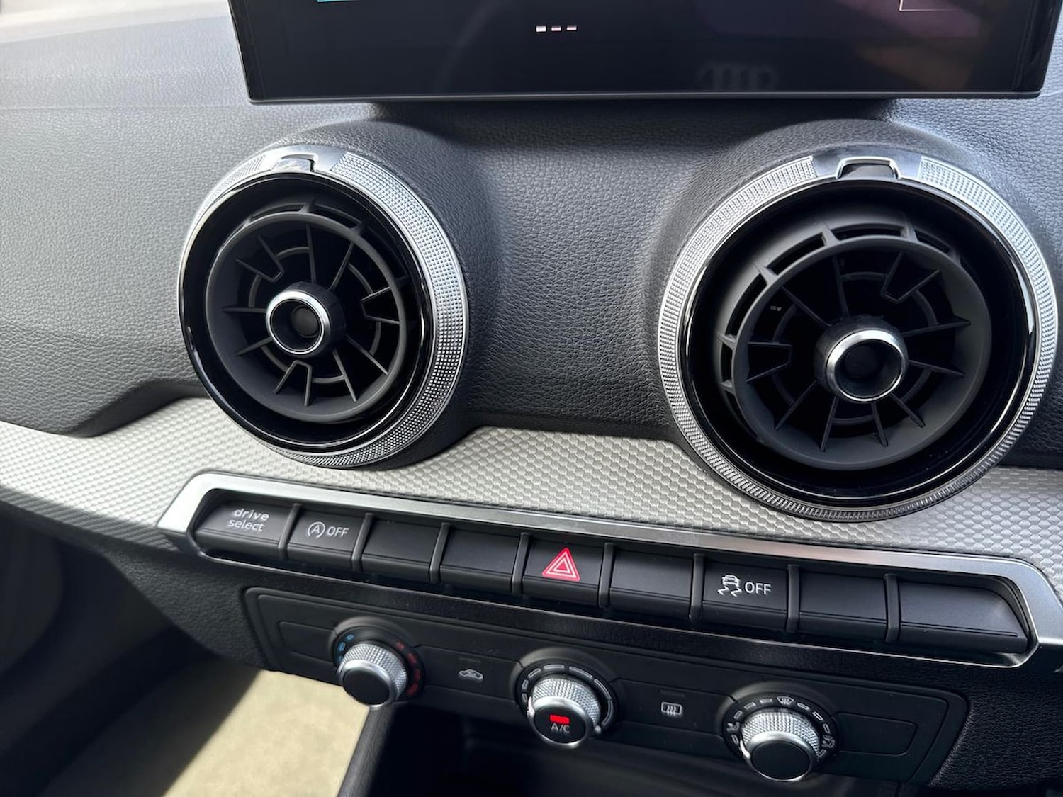 Used Audi Q2 2025 for sale - 76342945: Photo 22