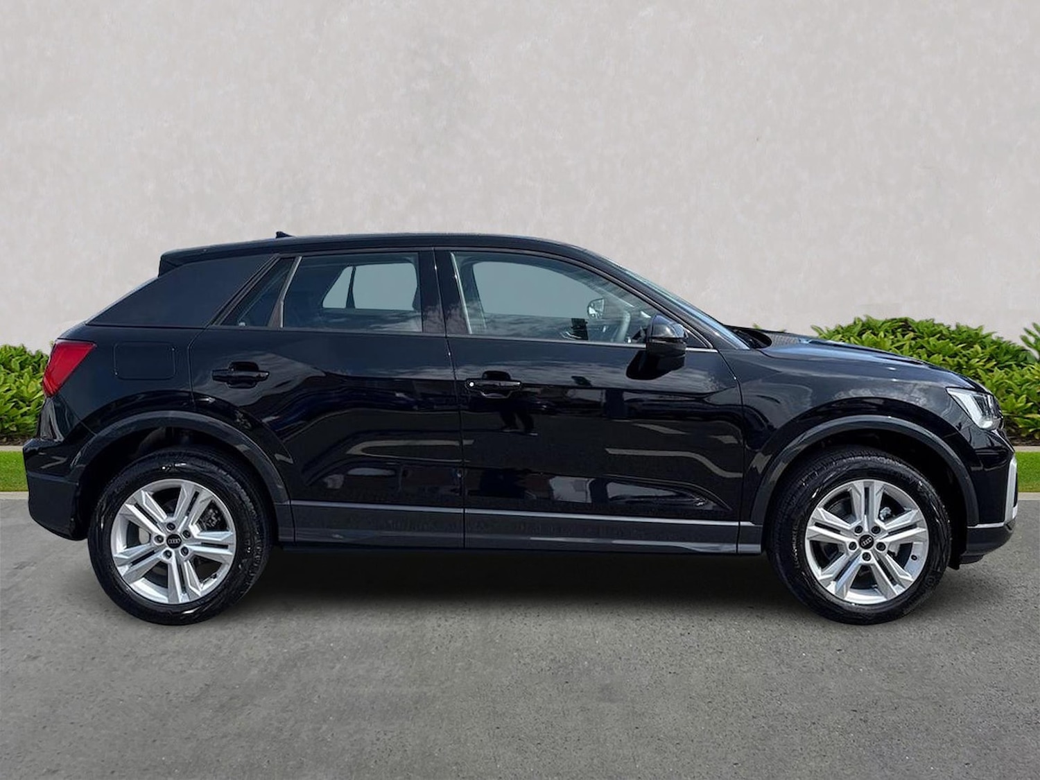 Used Audi Q2 2025 for sale - 76342945: Photo 3