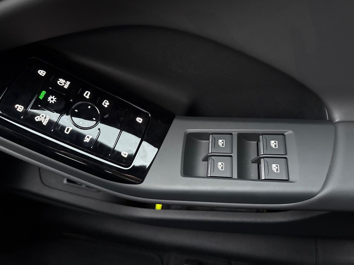 Used Audi Q6 e-tron 2025 for sale - 76171521: Photo 21