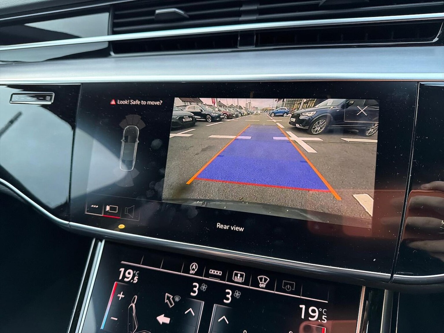 Used Audi A8 2023 for sale - 76506178: Photo 23