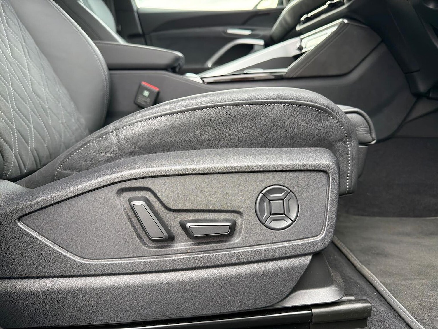 Used Audi Q5 2025 for sale - 76506181: Photo 30