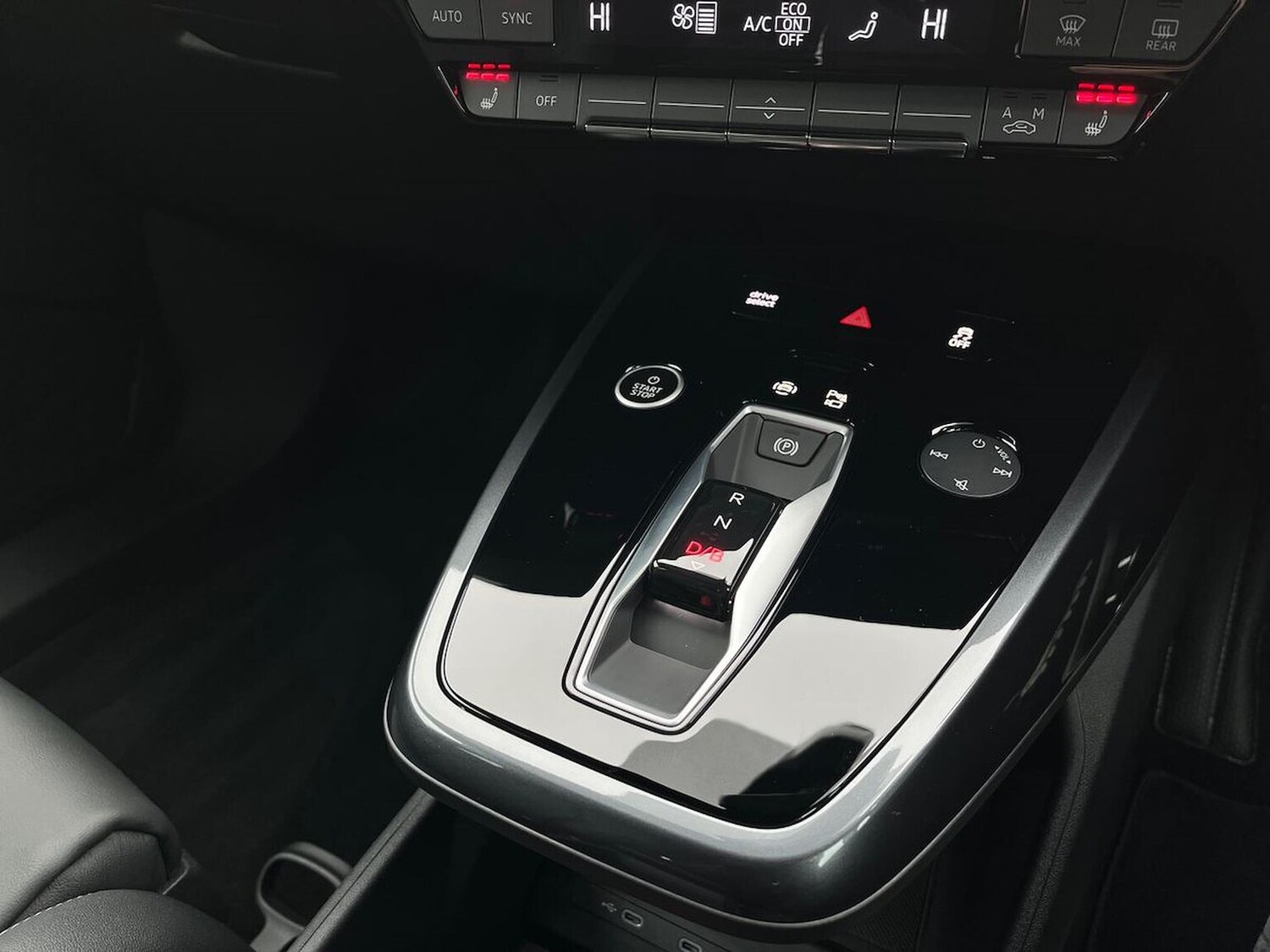 Used Audi Q4 e-tron 2025 for sale - 76369085: Photo 13