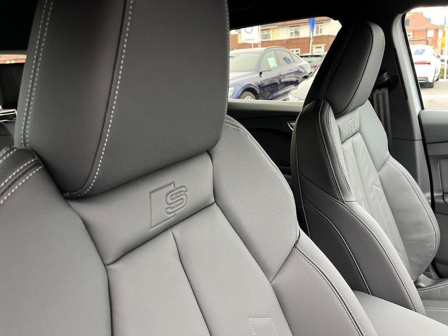 Used Audi Q4 e-tron 2025 for sale - 76369085: Photo 30