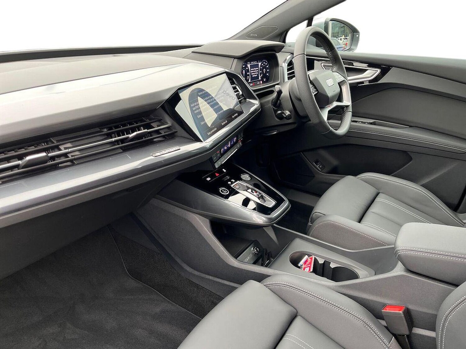 Used Audi Q4 e-tron 2025 for sale - 76369085: Photo 7