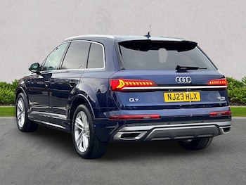 Used Audi Q7 2023 for sale - 77916102: Photo