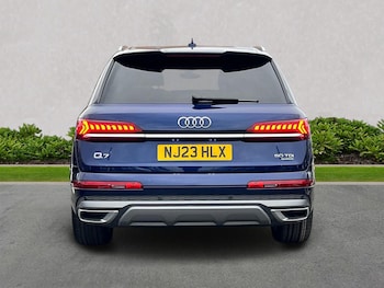 Used Audi Q7 2023 for sale - 77916102: Photo