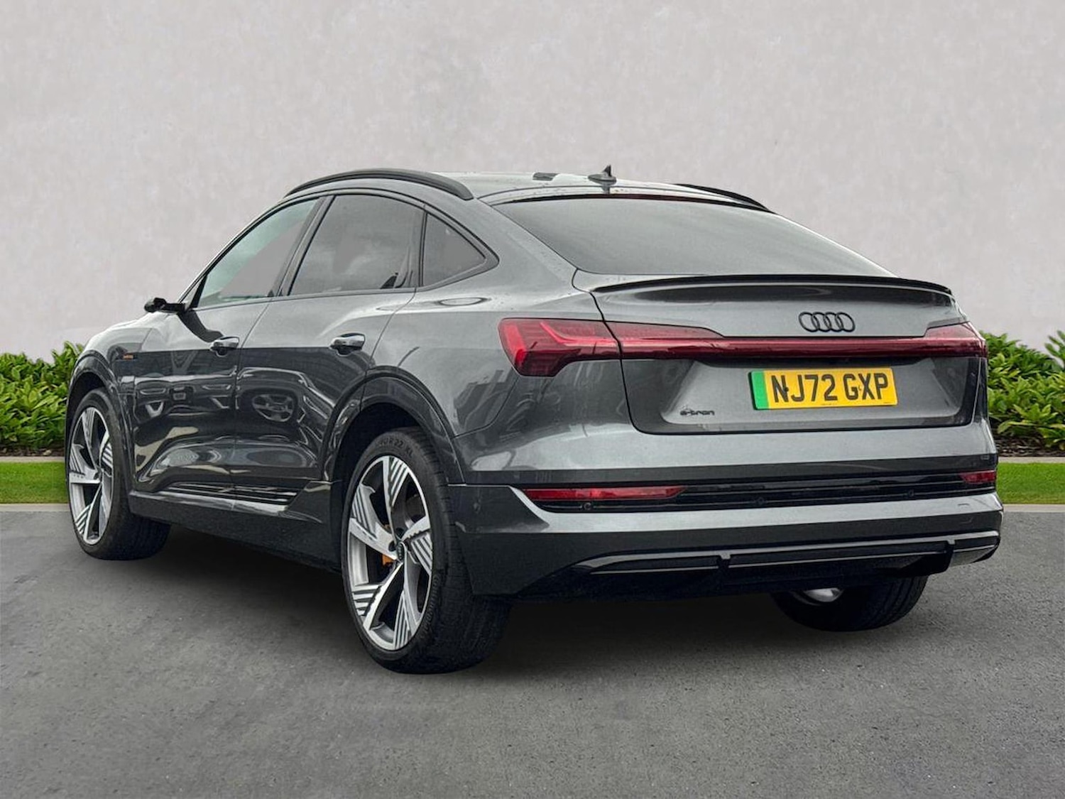 Used Audi e-tron 2022 for sale - 77743206: Photo 2