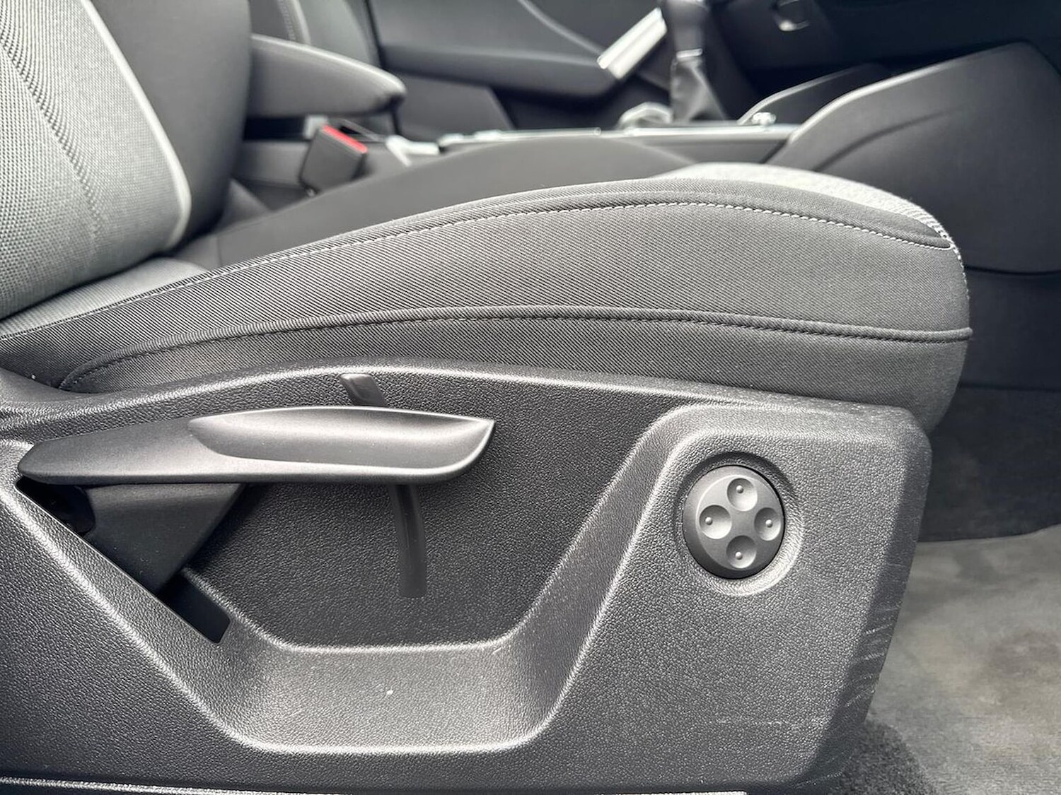 Used Audi Q2 2025 for sale - 78192630: Photo 32