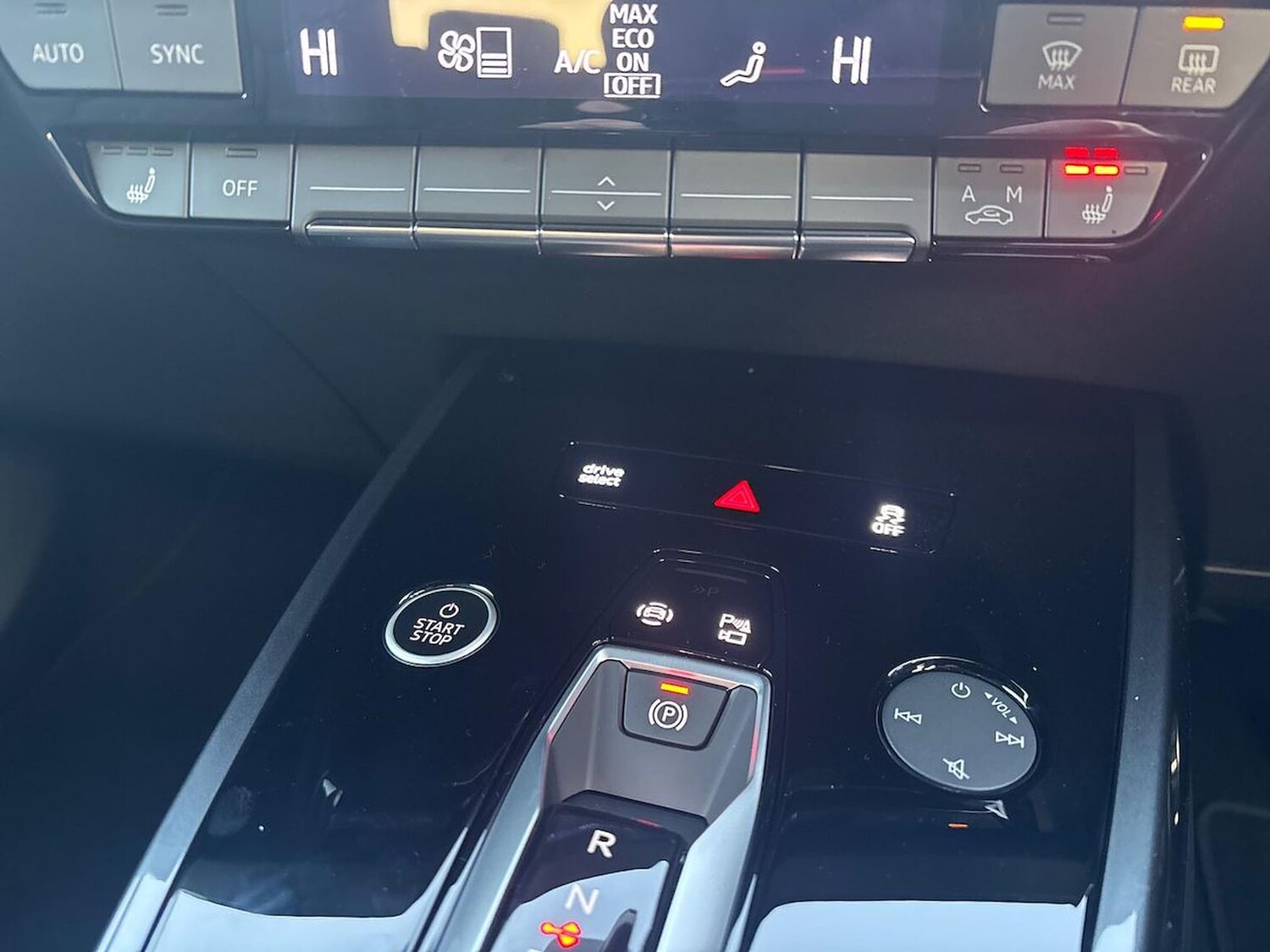 Used Audi Q4 e-tron 2025 for sale - 77489312: Photo 12