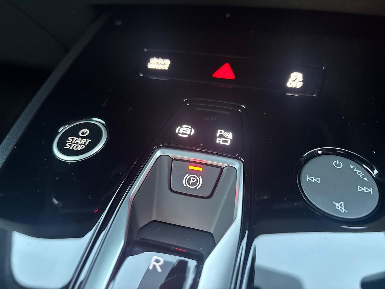 Used Audi Q4 e-tron 2025 for sale - 77489312: Photo 22