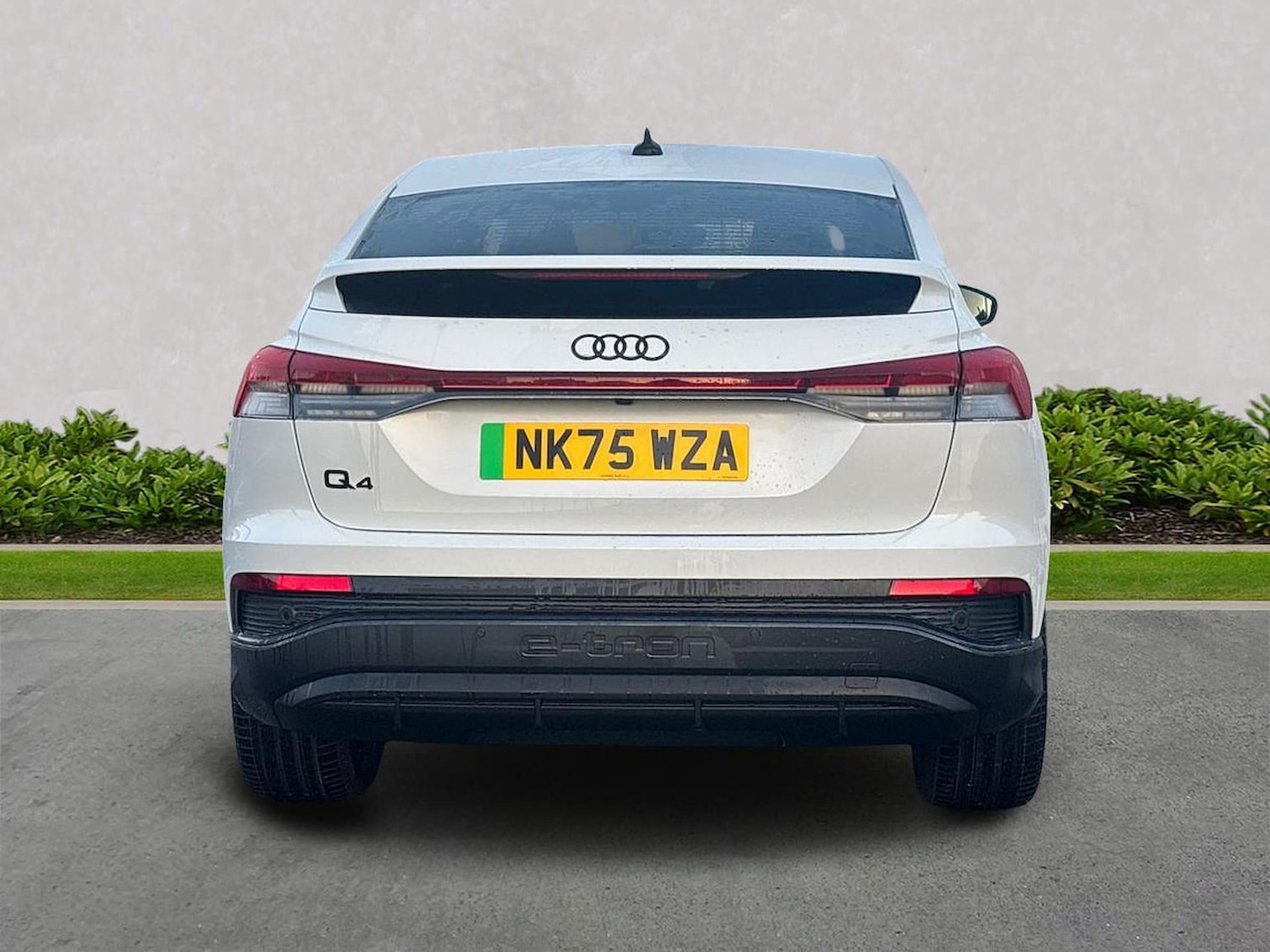 Used Audi Q4 e-tron 2025 for sale - 77489312: Photo 4