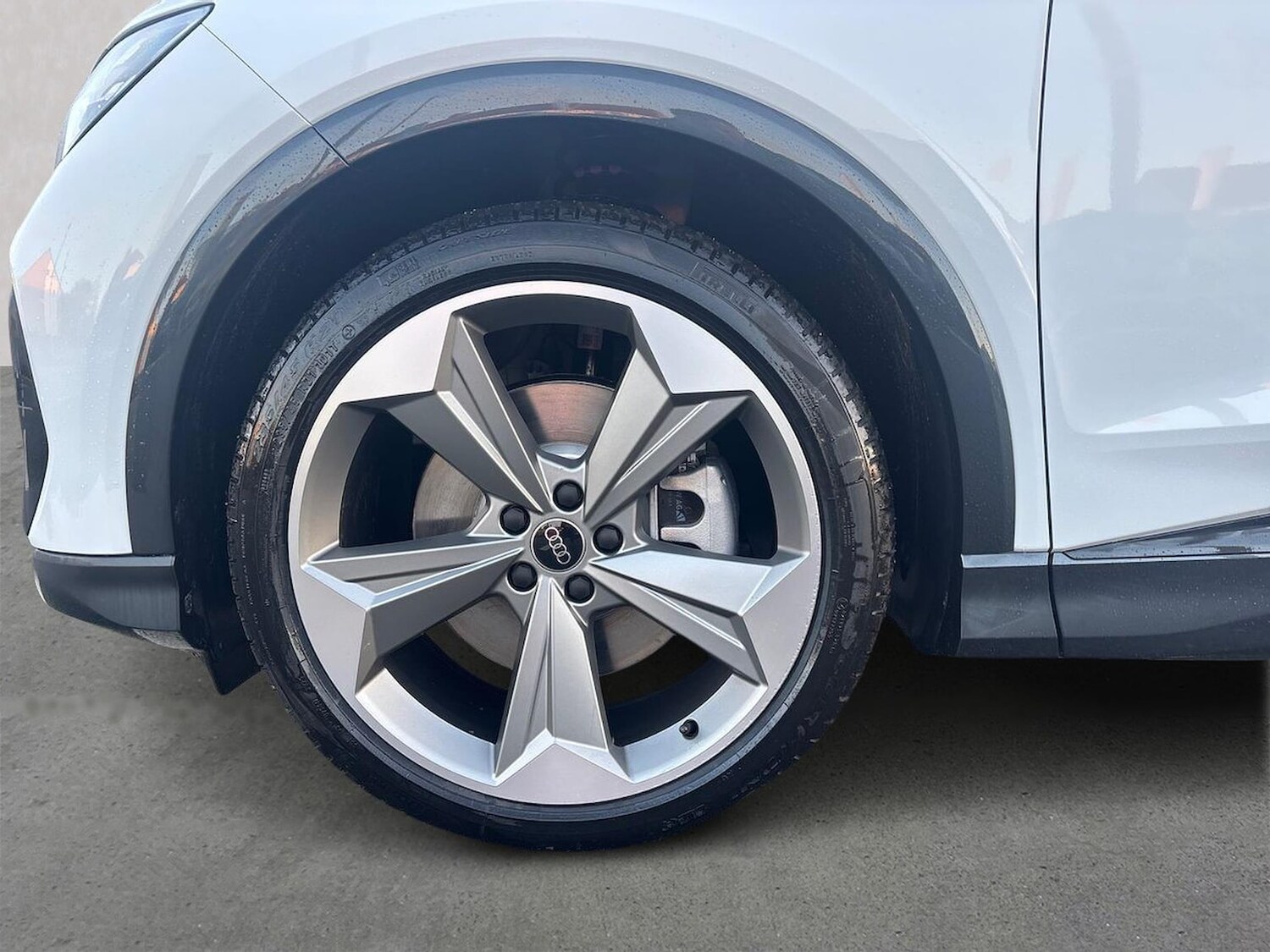 Used Audi Q4 e-tron 2025 for sale - 77489312: Photo 6