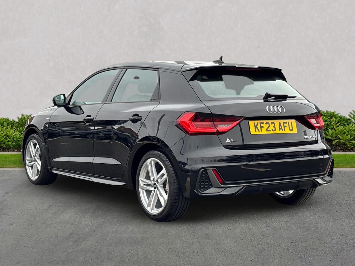 Used Audi A1 2023 for sale - 77946077: Photo 2