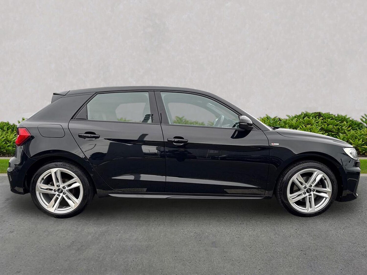 Used Audi A1 2023 for sale - 77946077: Photo 3