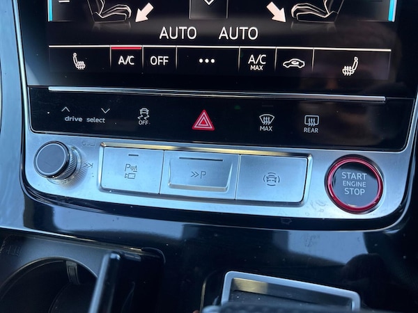 Used Audi Q8 2020 for sale - 76040697: Photo 22