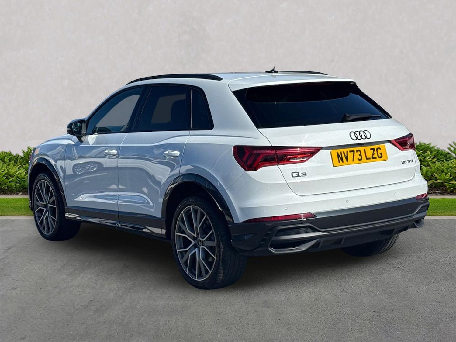 Used Audi Q3 2023 for sale - 78192879: Photo 2