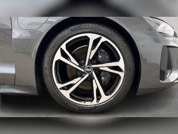 Used Audi e-tron GT 2021 for sale - 78281430: Photo